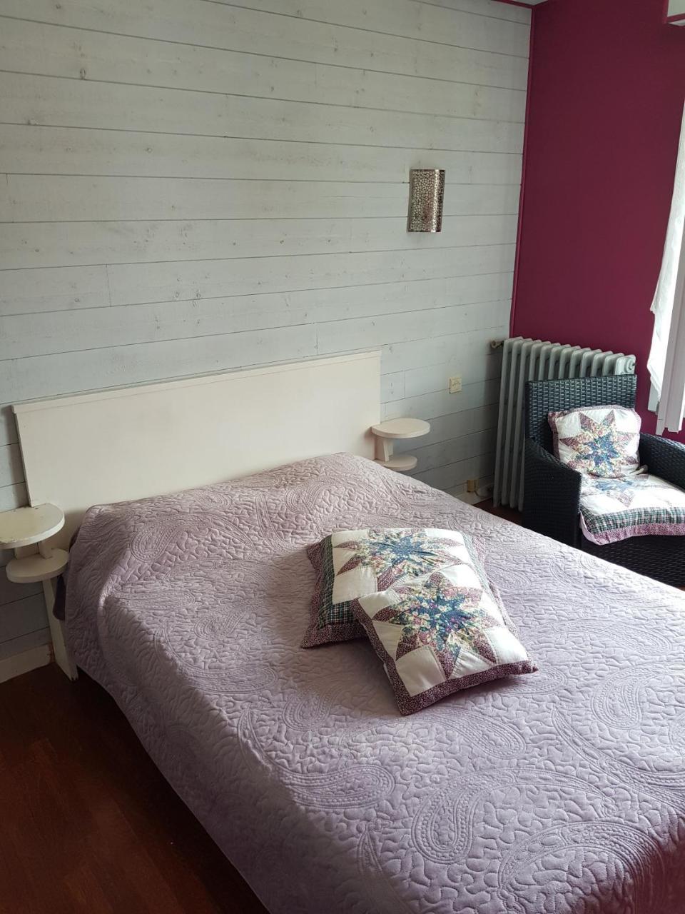 Hotel Des Voyageurs Mayenne Bagian luar foto